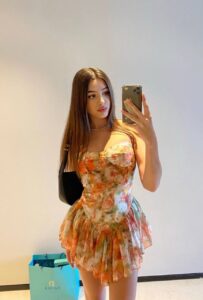 Эскортница з красивой грудью 
 Заритта в Москве