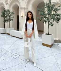 Роскошная индивидуалка Эвелина от today-escort.com